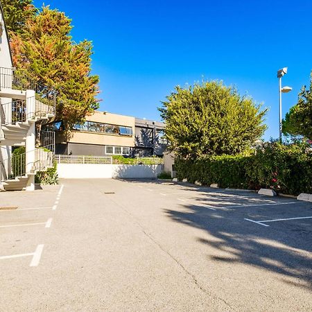 B&B Hotel Villeneuve Loubet Plage Экстерьер фото